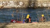 СПАСИОЦИ ЧАМЦИМА ПРЕТРАЖУЈУ НИШАВУ: Трагедија у Пироту, трага се за несталом средњошколком (17), нико не зна како је упала у реку!