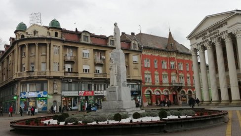 VRŠNJACI VRŠNJACIMA ZA LAKŠE UČENJE: Akcija prikupljanja pametnih telefona u Subotici