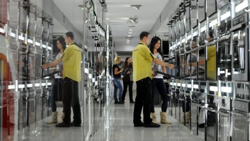 ДОГОВОРИ ПРОДАВАЦА ТЕХНИКЕ НА РАЧУН КУПАЦА: Поступци испитивања повреде конкуренције проширени на још пет учесника на тржишту ДОГОВОРИ ПРОДАВАЦА ТЕХНИКЕ НА РАЧУН КУПАЦА: Поступци испитивања повреде конкуренције проширени на још пет учесника на тржишту