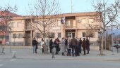 ПОЛИЦИЈА УПУТИЛА АПЕЛ РОДИТЕЉИМА ПРИТВОРЕНИХ МЛАДИЋА: Не протестујте, можете сносити последице због кршења епидемиолошких мера