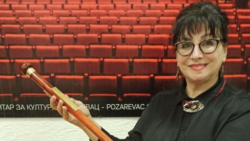 SMOTRA MILIVOJEV ŠTAP I ŠEŠIR: Gordana Mitić pobednik šeste festivalske večeri