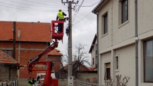 DEO VLASOTINCA SUTRA BEZ STRUJE: Radovi na redovnom održavanju trafostanice