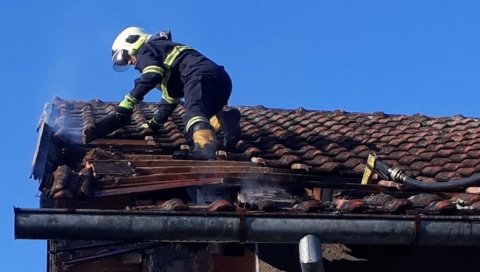 ПОЖАР У КРАГУЈЕВЦУ: Страдала једна особа, претпоставља се да је реч о бескућнику