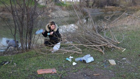 MEŠTANI TORKA OČISTILI OBALU BEGEJA: Radna akcija vrednih ljudi