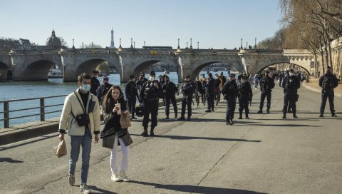 СТРЕПЕ ОД ТРЕЋЕГ ТАЛАСА: Пооштрене мере у Француској и Пољској