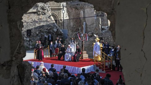 PAPA U IRAKU: Oproštaj ključna reč za svakog hrišćanina