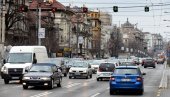 DVE TRAKE KA GRADU  - VEĆA GUŽVA: Režim na semaforima u ulici Kneza Miloša menja se u 9.30, umesto, kao što je bilo ranije u 11.00