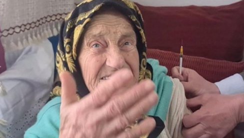 СТАРИЈА ОД ДРЖАВЕ У КОЈОЈ ЖИВИ: Албанка (111) примила вакцину против короне! (ФОТО) СТАРИЈА ОД ДРЖАВЕ У КОЈОЈ ЖИВИ: Албанка (111) примила вакцину против короне! (ФОТО)
