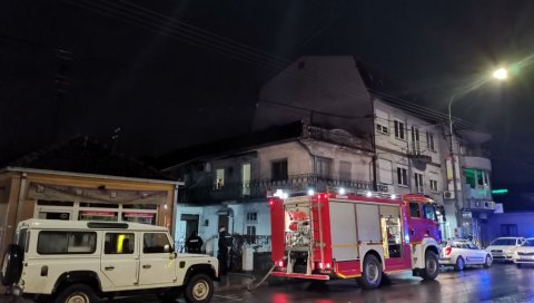 ПРВЕ ФОТОГРАФИЈЕ СА МЕСТА ТРАГЕДИЈЕ: У страшном пожару у Крушевцу настрадала трогодишња девојчица (ФОТО/ВИДЕО)