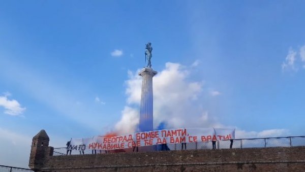 НЕМАЈУ ЦЕНУ ДЕЧИЈЕ СУЗЕ, ПАМЋЕЊЕ НИКО НЕ СМЕ ДА НАМ УЗМЕ: Навијачи Звезде послали поруку на годишњицу бомбардовања (ВИДЕО)