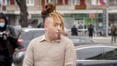 UHAPŠEN STEFAN ĐURIĆ RASTA: Stavili mu lisice na ruke, na očigled prolaznika UHAPŠEN STEFAN ĐURIĆ RASTA: Stavili mu lisice na ruke, na očigled prolaznika
