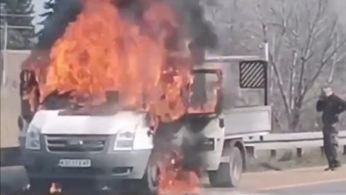 GORI NA PANČEVAČKOM PUTU: Kamion se zapalio nasred kolovoza (FOTO)