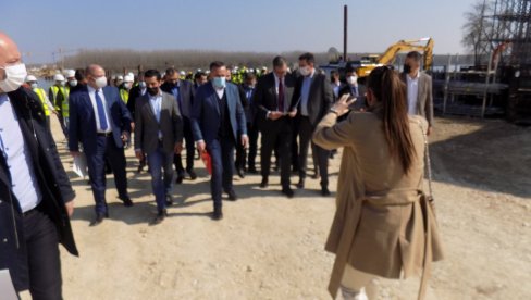ŠABAC DOBIO STATUS KOJI ZASLUŽUJE: Gradski odbor Srpske napredne stranke izrazio zahvalnost predsedniku ŠABAC DOBIO STATUS KOJI ZASLUŽUJE: Gradski odbor Srpske napredne stranke izrazio zahvalnost predsedniku
