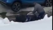 ŽESTOKA TUČA NA KOPAONIKU: Četvorica se pesničila oko parking mesta (VIDEO)