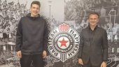 PARTIZAN MISLI NA BUDUĆNOST: Radovanović potpisao prvi profesionalni ugovor sa crno-belima