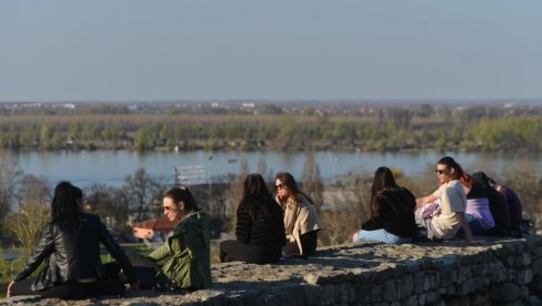 ЗА УСКРС И ДО 30 СТЕПЕНИ: Током празника нас очекује најтоплији дан од почетка године - након тога велики преокрет!