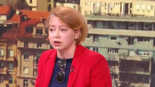 ХАОС У СТУДИЈУ: Весић и Јована Јоксимовић смиривали помахниталу антивакцинашицу Милу Алечковић (ВИДЕО)