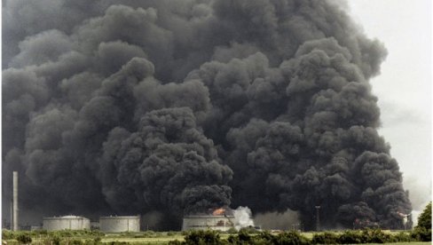 GAĐALI DA NAS UNIŠTE I POTRUJU: Pre 25 godina NATO je raketirao pančevačku Petrohemiju, Azotaru i Rafineriju