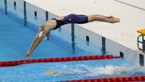 JAPANSKA PLIVAČICA POKAZALA DA JE SVE MOGUĆE: Pobedila leukemiju, pa izborila plasman na Olimpijske igre