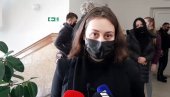 POTRESNE REČI ĆERKE NASTRADALOG DEJANA: To je dvostruko ubistvo i tražimo da se tako tretira! (VIDEO)