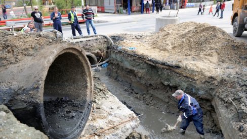 ПЕТИ ТЕНДЕР ЗА ОДВОД У КРЊАЧИ: Град Београд расписао конкурс за изградњу канализационе мреже на левој обали Дунава ПЕТИ ТЕНДЕР ЗА ОДВОД У КРЊАЧИ: Град Београд расписао конкурс за изградњу канализационе мреже на левој обали Дунава