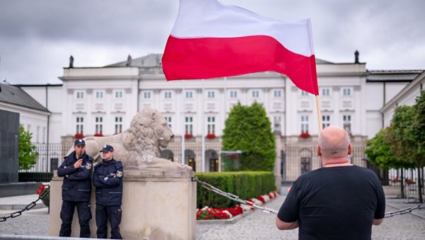 ПОЉСКА ПРОТЕРУЈЕ ТРОЈИЦУ РУСКИХ ДИПЛОМАТА: Ово су наведени разлози