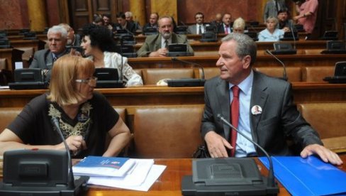 LUTKE NA KONCU Vjerica Radeta o blokaderima: Niko ih ništa ne pita