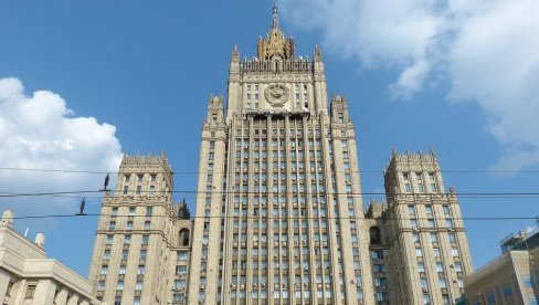 ПРОТЕРИВАЊЕ РУСКИХ ДИПЛОМАТА ЈЕ ЗНАК ПСИХОЗЕ: Представник Москве при ЕУ - Ово је апсолутно клинички случај