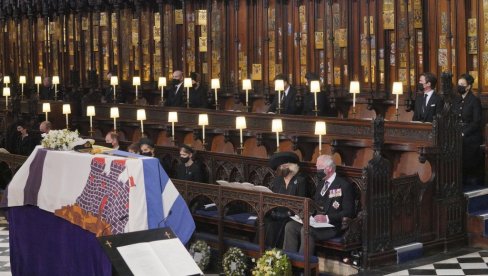 SAHRANJEN PRINC FILIP: Supruga kraljice Elizabete ispratili njegovi najbliži (FOTO/VIDEO)