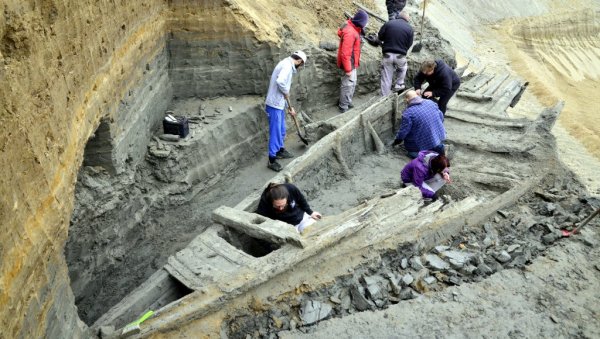 ОТКРИЋЕ КОЈЕ ЈЕ ПРЕВАЗИШЛО ОЧЕКИВАЊА: Виминацијумска флота открива нову историју Србије, ископани бродови енигма и за научнике! (ФОТО)