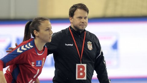 САМО ДА СУ ЗДРАВЕ: Селектор Урош Брегар позвао 20 рукометашица на које рачуна на двомеч са Црном Гором САМО ДА СУ ЗДРАВЕ: Селектор Урош Брегар позвао 20 рукометашица на које рачуна на двомеч са Црном Гором