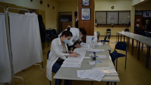 AKCIJA U KIKINDI: Sa sela u grad organizovano na vakcinu