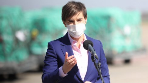 PREMIJERKA BRNABIĆ: Srbija donirala još 13.000 vakcina Sputnjik V Severnoj Makedoniji