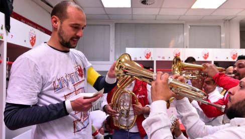 ZVEZDA PROSLAVILA ĐURĐEVDAN: Borjan pred finale kupa poručio - Marakana neosvojiva tvrđava! (FOTO)