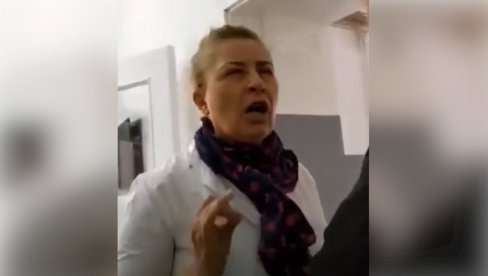 SNIMAK IZ DOBOJSKE BOLNICE KRUŽI INTERNETOM: Doktorka preti pacijentu da će ga bubnuti u međunožje (VIDEO)