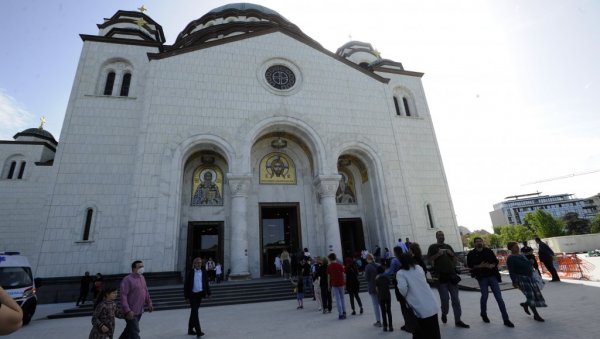 ВАСКРШЊА ЛИТУРГИЈА У ПОНОЋ: Службу ће у Храму Светог Саве одржати патријарх српски Порфирије