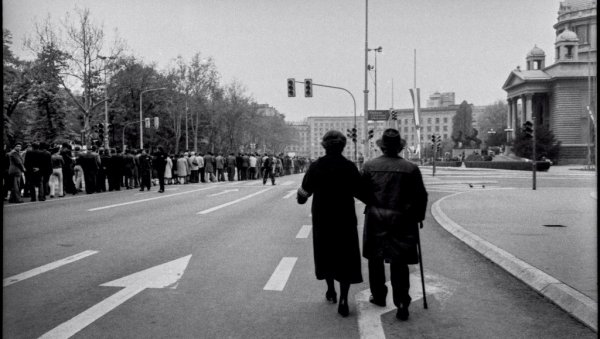 УМЕТНОСТ ФОТОГРАФИЈЕ: Имре Сабо и дани Титовог испраћаја