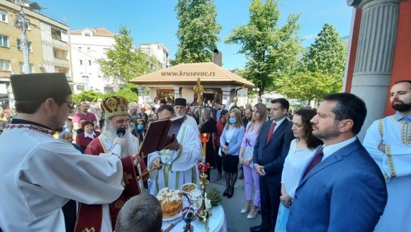 ЛИТУРГИЈУ СЛУЖИО ЕПИСКОП ДАВИД: Саборни храм Светог Георгија у Крушевцу прославио Ђурђевдан