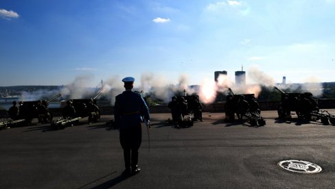 U TRI GRADA U ISTO VREME: Počasna paljba povodom Dana državnosti sa Beogradske, Petrovaradinske i Niške tvrđave