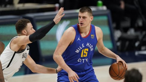 NARODNJACI SE ORILI U TERETANI: Jokić proslavio MVP nagradu, saigrač mu odmah odgovorio (VIDEO)