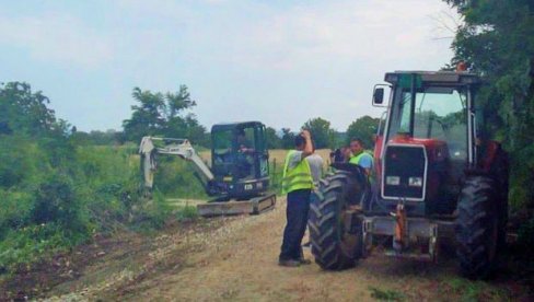 ВАРВАРИН ДОБИО 8,7 МИЛИОНА ДИНАРА: Програми подршке недовољно развијеним локалним самоуправама