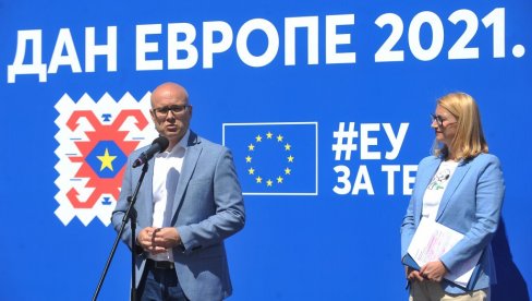 OBELEŽEN DAN EVROPE  U CENTRU NOVOG SADA: Saradnja sa EU donosi buduće zajedničke projekte