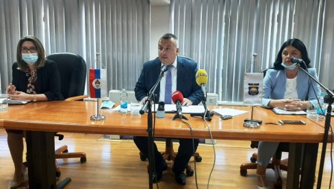 GRAĐANI ĆE BRZO OSETITI NAPREDAK: Jovica Radulović o prva četiri meseca nove vlasti u Modriči (FOTO) GRAĐANI ĆE BRZO OSETITI NAPREDAK: Jovica Radulović o prva četiri meseca nove vlasti u Modriči (FOTO)