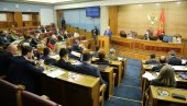 ПОЧЕЛО ЗАСЕДАЊЕ СКУПШТИНЕ ЦРНЕ ГОРЕ: Смена Лепосавића и Резолуција о Сребреници у жижи (ВИДЕО)