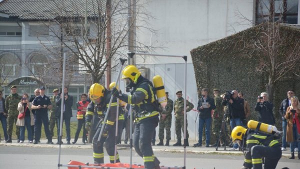 ТРАЖИ СЕ 12 БУДУЋИХ ВАТРОГАСАЦА: Конкурс за оспосовљавање за обављање ватрогасно-спасилачких послова у Расинском округу