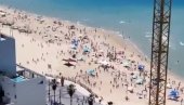 DRAMATIČAN SNIMAK SA IZRAELSKE PLAŽE: Začule se sirene za vazdušni napad, pa nastao stampedo! (VIDEO)