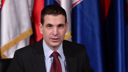 ТРЕБАЛО БИ ПОЧЕТИ ОД МЕДИЈА: Председник ДСС о изборним условима ТРЕБАЛО БИ ПОЧЕТИ ОД МЕДИЈА: Председник ДСС о изборним условима