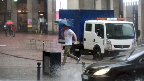 VREME DANAS BIĆE JAKO PROMENLJIVO: Pljuskovi i oblaci nad Srbijom, pa značajna promena