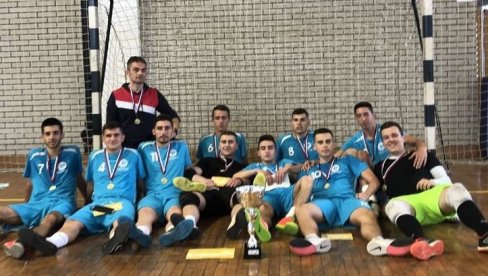 VRŠAČKI SREDNJOŠKOLCI PRVACI U FUTSALU: Učenici ŠC Nikola Tesla ostvarili istorijski uspeh na Republičkom prvenstvu