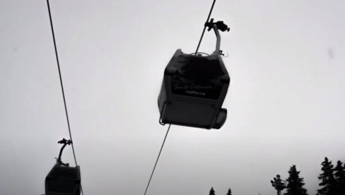 И СРБИН ЗАГЛАВЉЕНИ НА ЖИЧАРИ НА ДУРМИТОРУ: Спасиоци пришли неприступачном терену, уследила евакуација